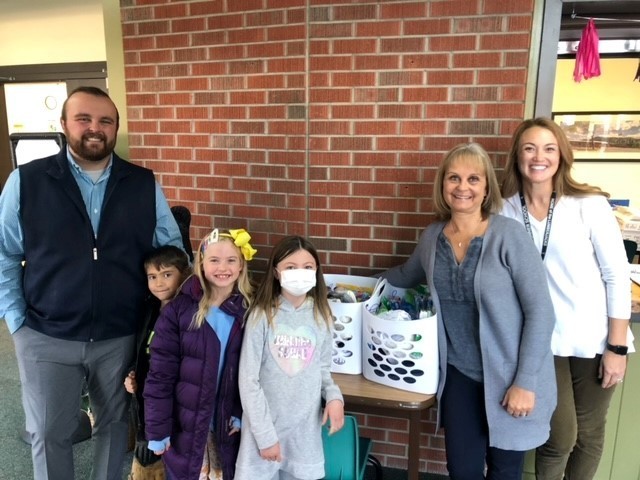 Heidi, her son Mr. Hamilton, Ms. Cotner and some Bonner students!